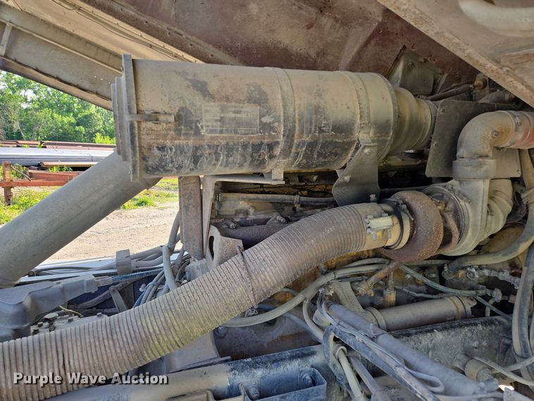 image for item EF1504 1987 Kenworth K 100E semi truck