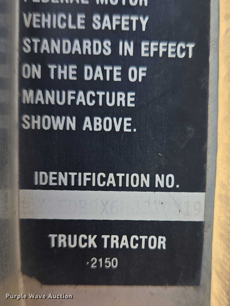 image for item EF1504 1987 Kenworth K 100E semi truck