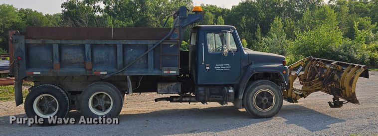 image for item EF1505 1989 International F1954 dump truck