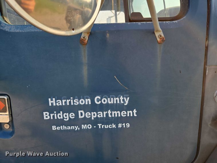 image for item EF1505 1989 International F1954 dump truck