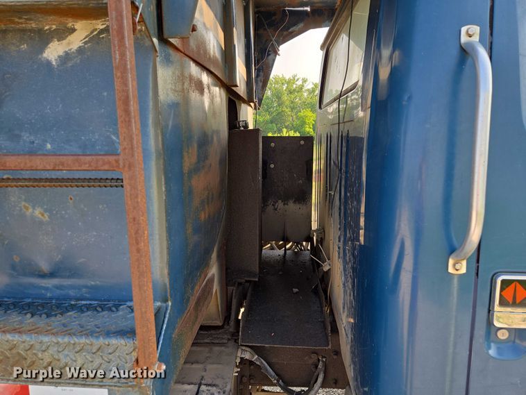 image for item EF1505 1989 International F1954 dump truck