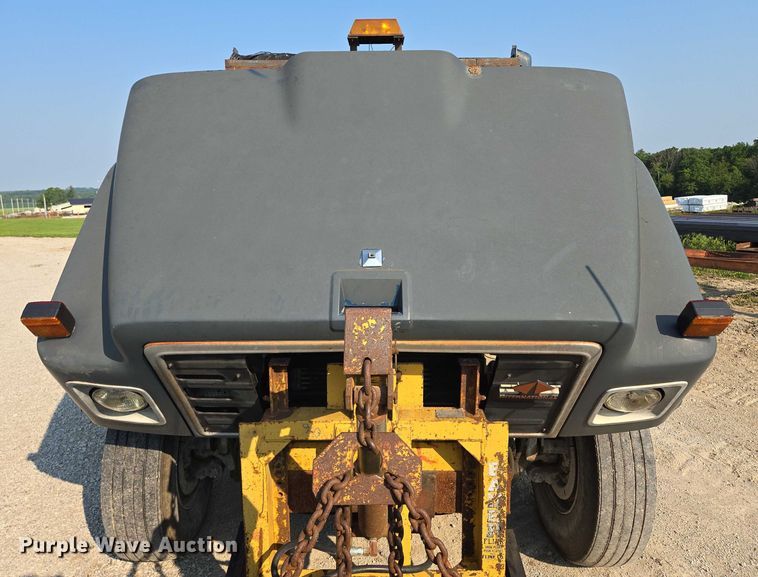 image for item EF1505 1989 International F1954 dump truck