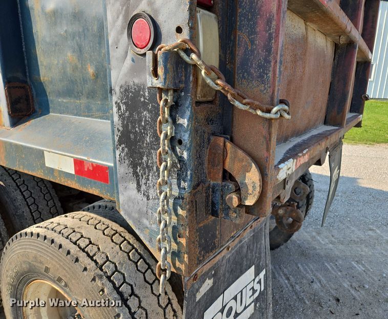 image for item EF1505 1989 International F1954 dump truck