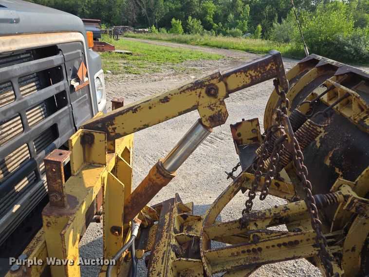 image for item EF1505 1989 International F1954 dump truck