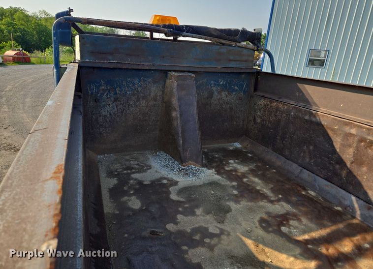 image for item EF1505 1989 International F1954 dump truck