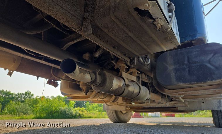 image for item EF1505 1989 International F1954 dump truck