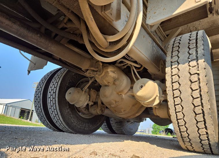 image for item EF1505 1989 International F1954 dump truck