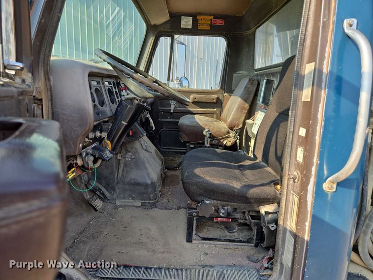 image for item EF1505 1989 International F1954 dump truck