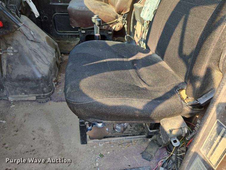 image for item EF1505 1989 International F1954 dump truck