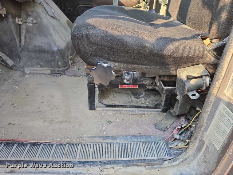 image for item EF1505 1989 International F1954 dump truck