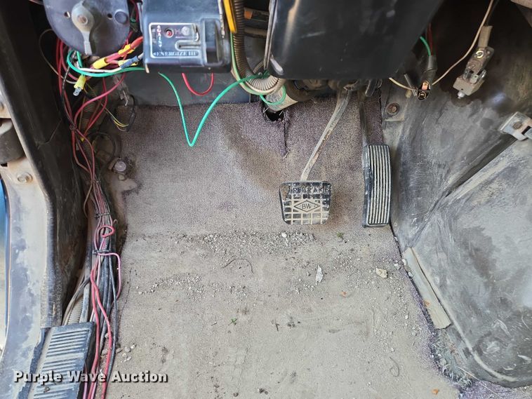 image for item EF1505 1989 International F1954 dump truck