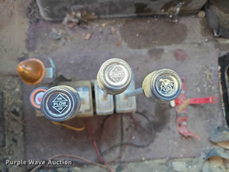 image for item EF1505 1989 International F1954 dump truck