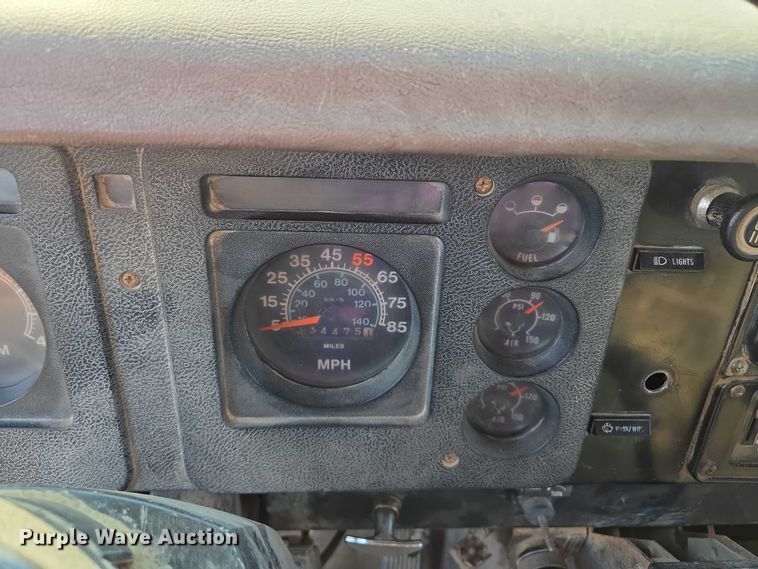 image for item EF1505 1989 International F1954 dump truck