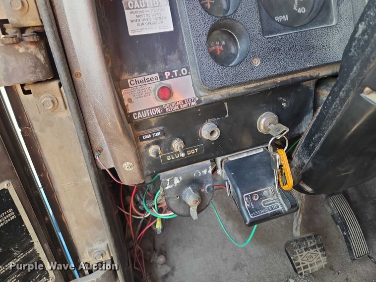 image for item EF1505 1989 International F1954 dump truck