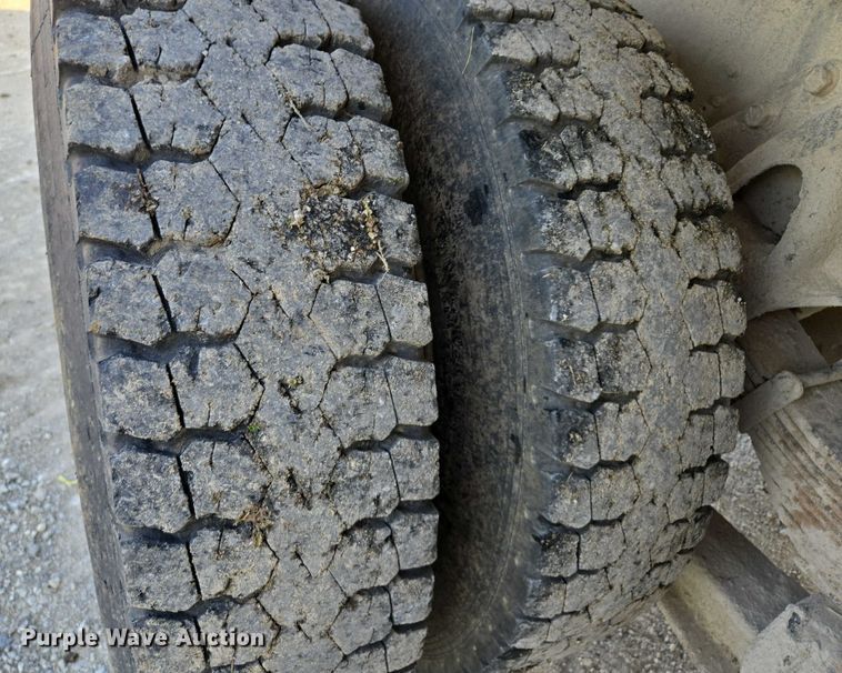 image for item EF1505 1989 International F1954 dump truck