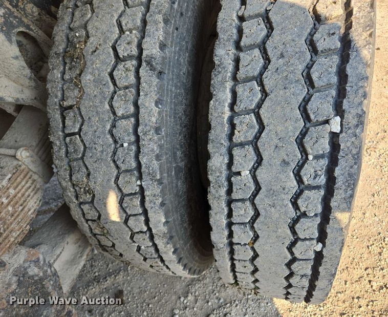 image for item EF1505 1989 International F1954 dump truck