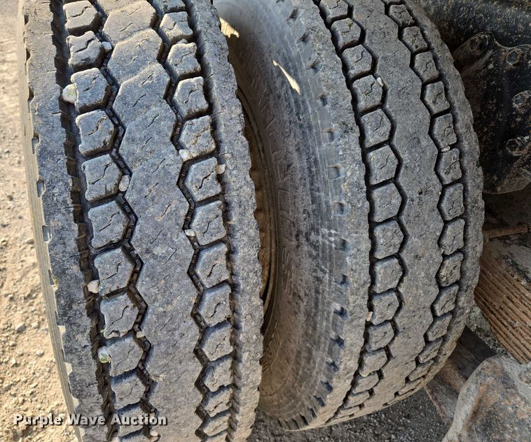 image for item EF1505 1989 International F1954 dump truck