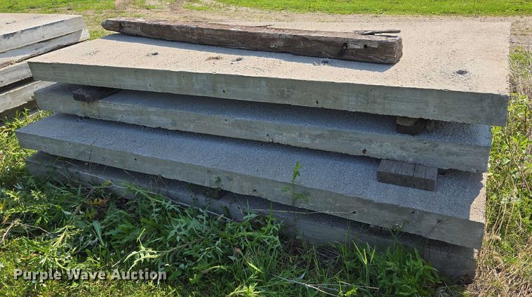 image for item EF1506 Approximately 16 concrete slabs 