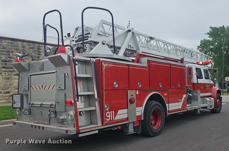 image for item EF3506 1994 International 4900 ladder fire truck