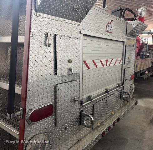 image for item EF3506 1994 International 4900 ladder fire truck