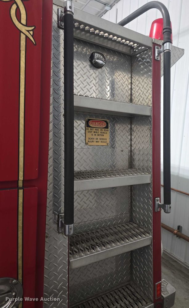 image for item EF3506 1994 International 4900 ladder fire truck