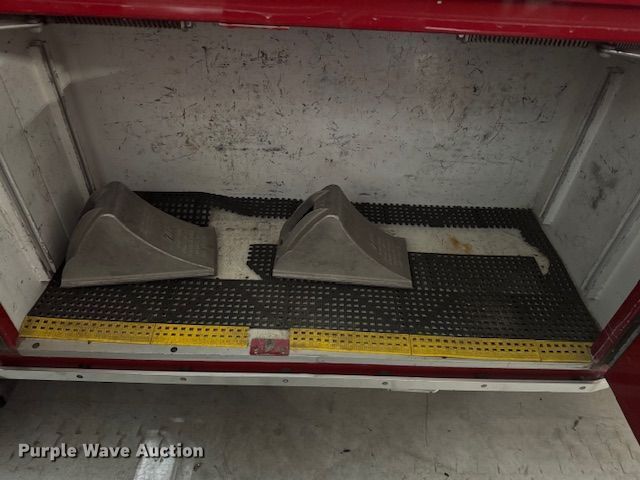 image for item EF3506 1994 International 4900 ladder fire truck