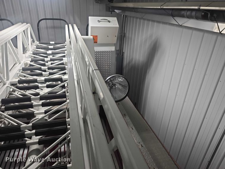 image for item EF3506 1994 International 4900 ladder fire truck