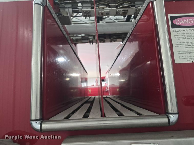 image for item EF3506 1994 International 4900 ladder fire truck