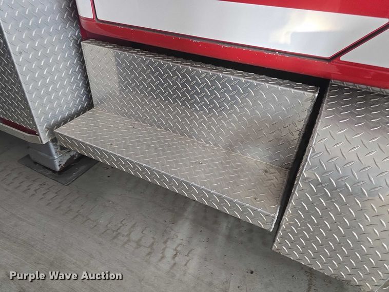 image for item EF3506 1994 International 4900 ladder fire truck