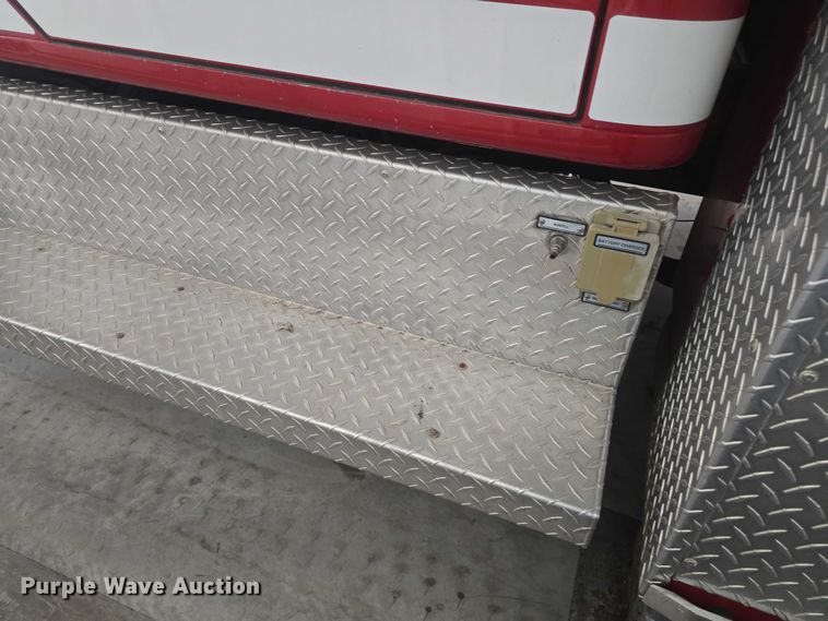 image for item EF3506 1994 International 4900 ladder fire truck