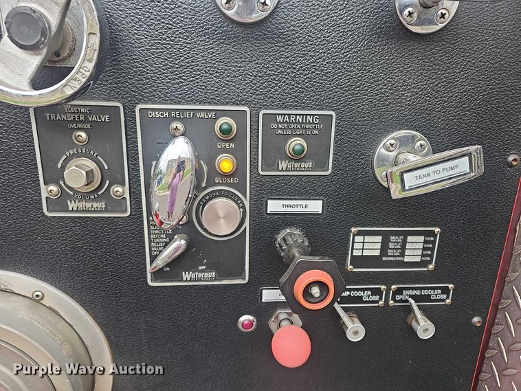 image for item EF3506 1994 International 4900 ladder fire truck