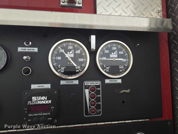 image for item EF3506 1994 International 4900 ladder fire truck