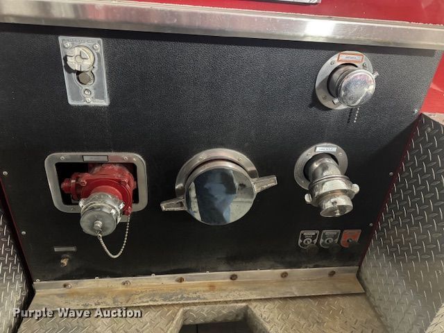 image for item EF3506 1994 International 4900 ladder fire truck