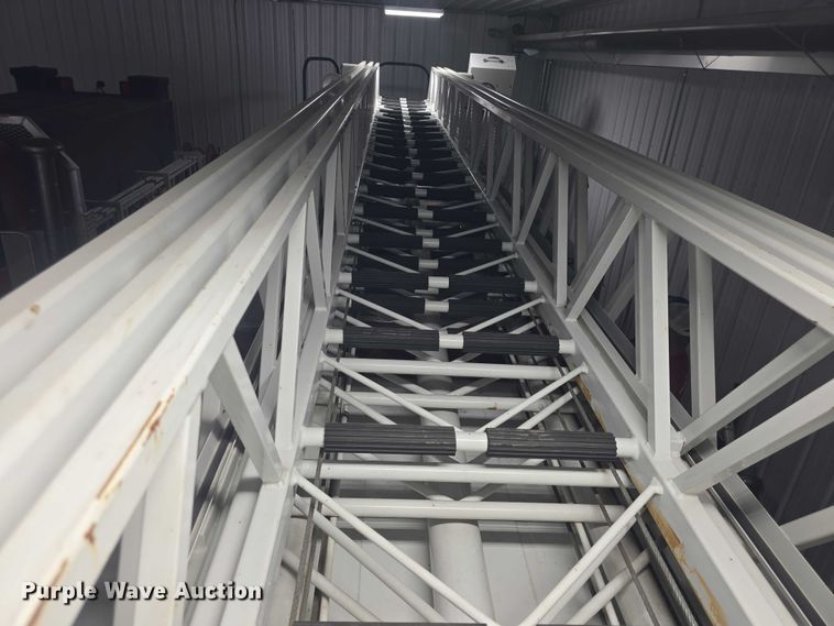 image for item EF3506 1994 International 4900 ladder fire truck