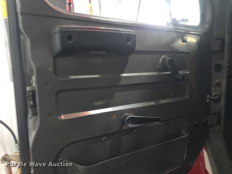 image for item EF3506 1994 International 4900 ladder fire truck