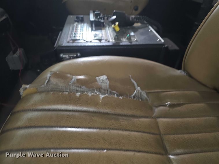 image for item EF3506 1994 International 4900 ladder fire truck