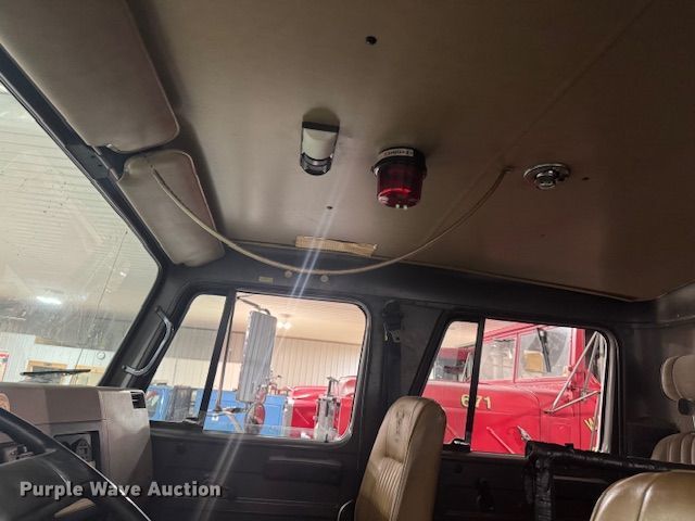 image for item EF3506 1994 International 4900 ladder fire truck