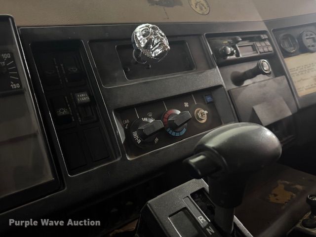 image for item EF3506 1994 International 4900 ladder fire truck