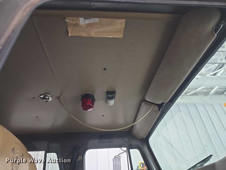 image for item EF3506 1994 International 4900 ladder fire truck