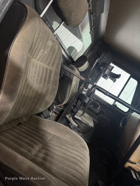 image for item EF3506 1994 International 4900 ladder fire truck