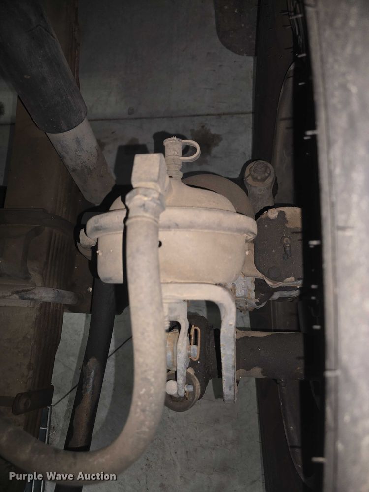 image for item EF3506 1994 International 4900 ladder fire truck