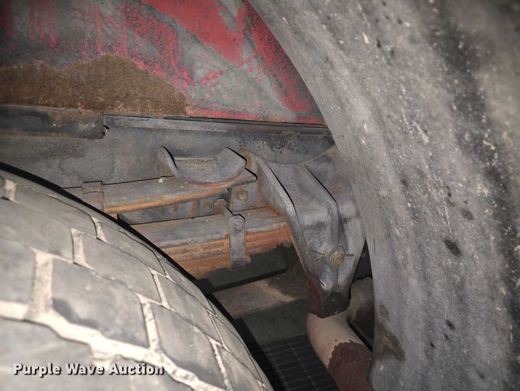 image for item EF3506 1994 International 4900 ladder fire truck