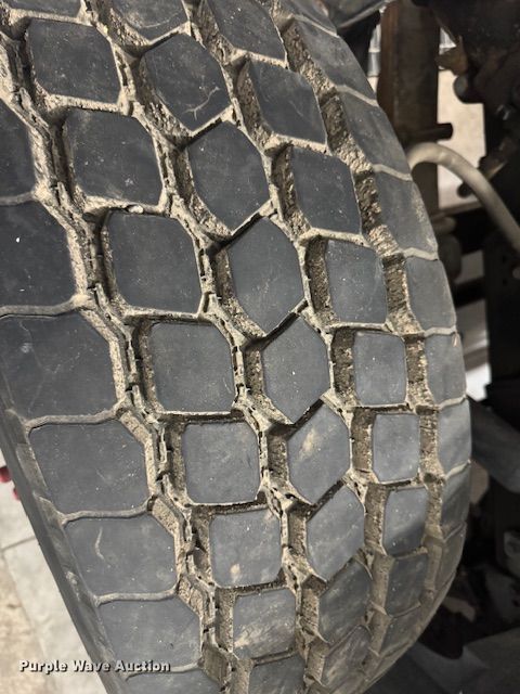 image for item EF3506 1994 International 4900 ladder fire truck