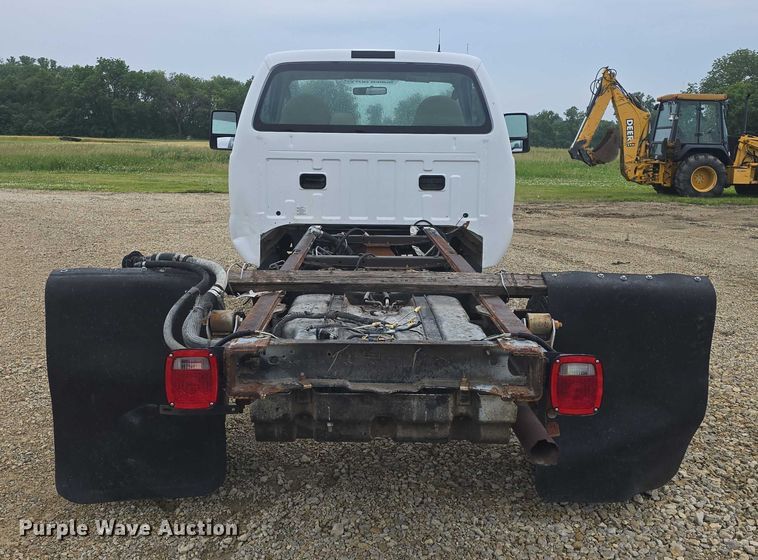 image for item EF3509 2008 Ford F550 Super Duty XL truck cab and chassis