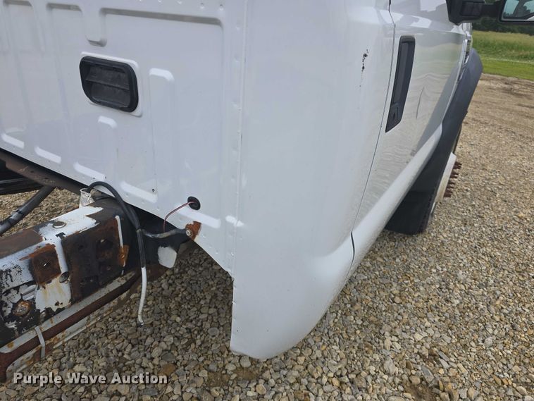 image for item EF3509 2008 Ford F550 Super Duty XL truck cab and chassis