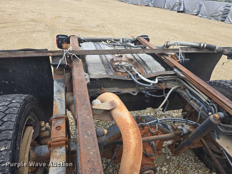 image for item EF3509 2008 Ford F550 Super Duty XL truck cab and chassis