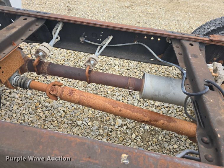 image for item EF3509 2008 Ford F550 Super Duty XL truck cab and chassis