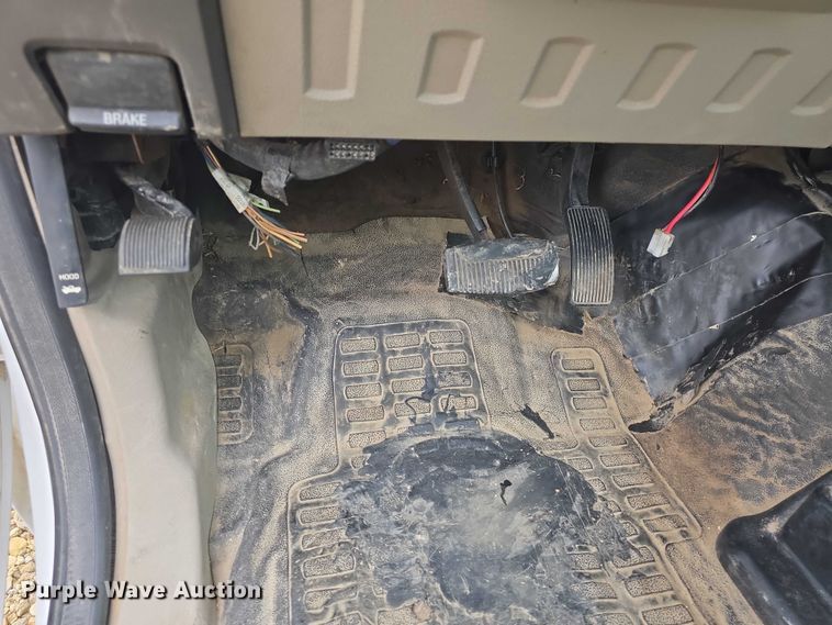 image for item EF3509 2008 Ford F550 Super Duty XL truck cab and chassis