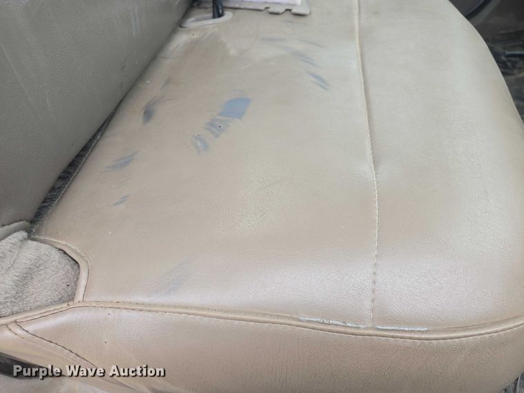 image for item EF3509 2008 Ford F550 Super Duty XL truck cab and chassis