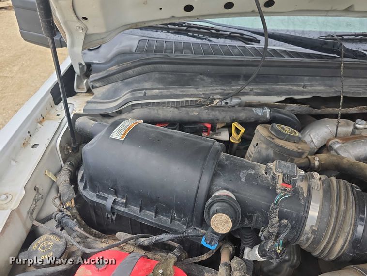 image for item EF3509 2008 Ford F550 Super Duty XL truck cab and chassis